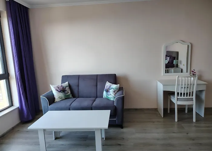 ивела Apartment *