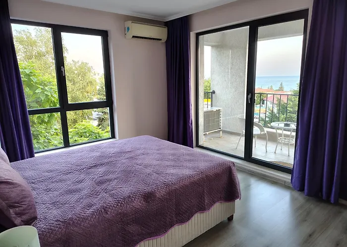 ивела Apartment *